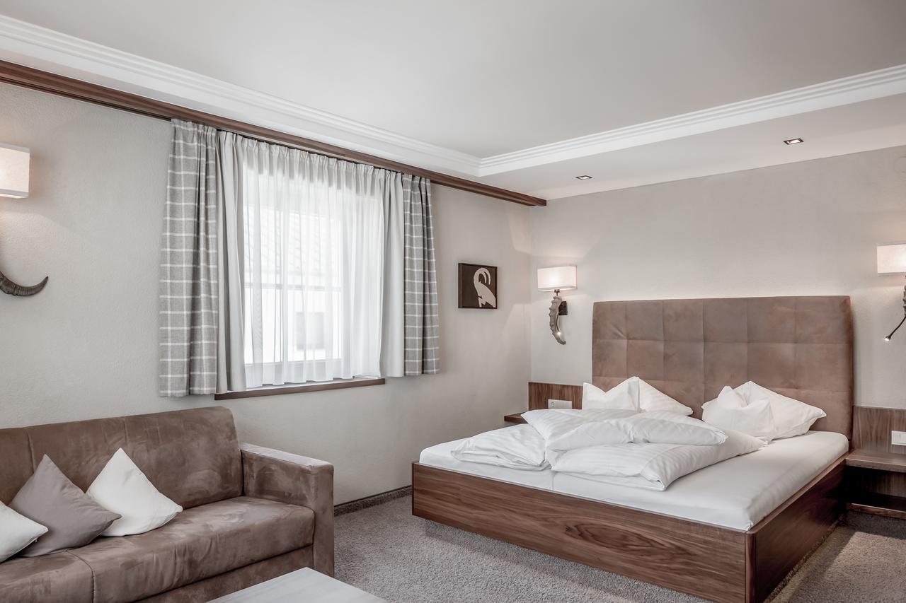 Hotel Garni Caroline อิสชเกิล ภายนอก รูปภาพ